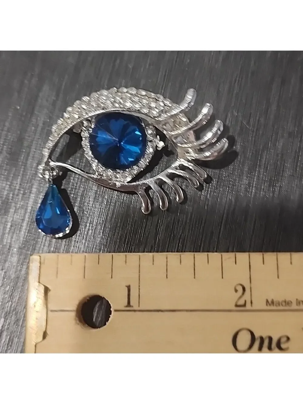 Silvertone Blue Eye Brooch